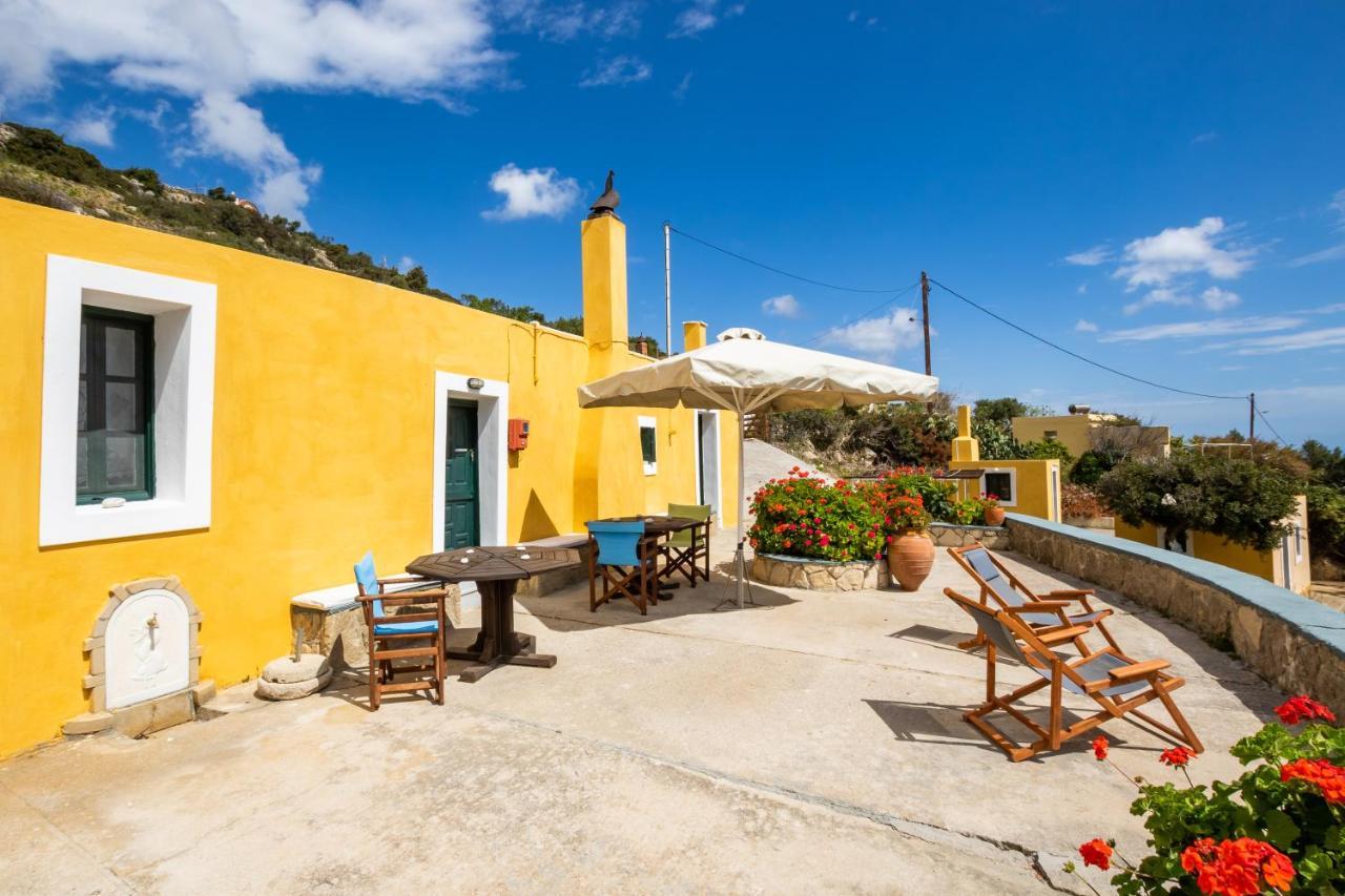 Olive Grove Cottage Menetai Exterior photo